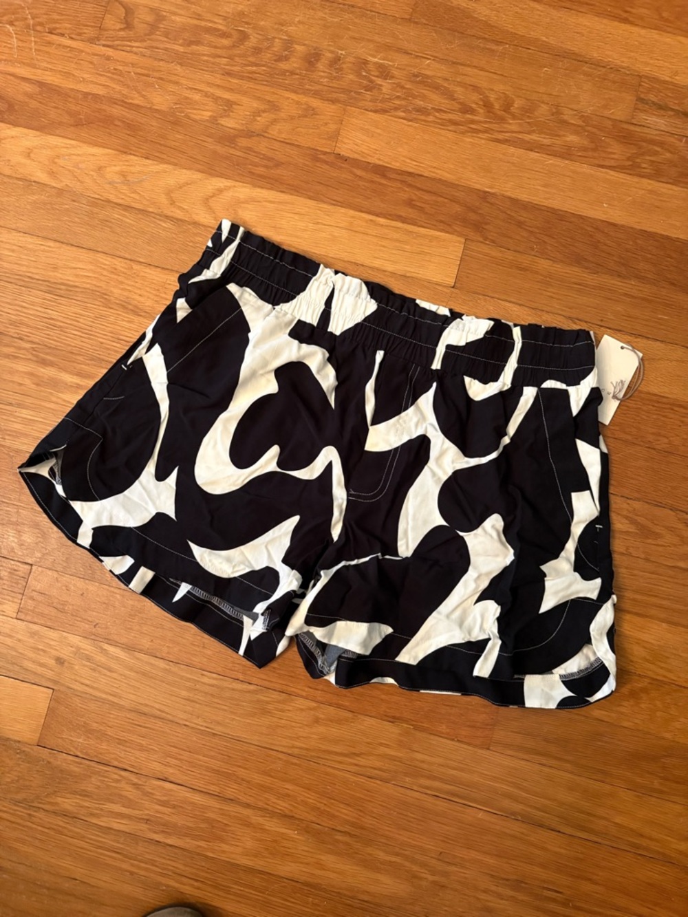 Target Black and White Abstract Print Women's Shorts